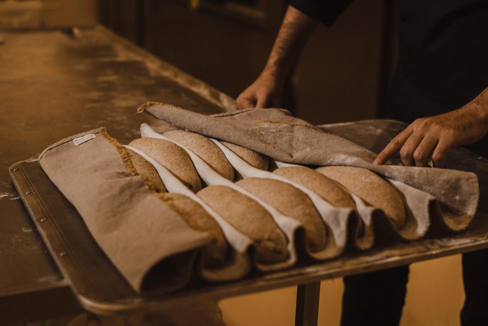 Couche padeiroIKIGAI com baguetes em fermentação